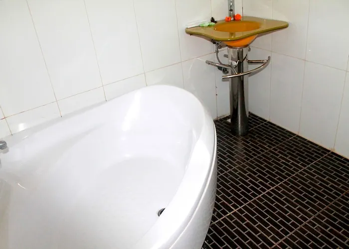 Madu Sari & Restaurant Guest house 2*